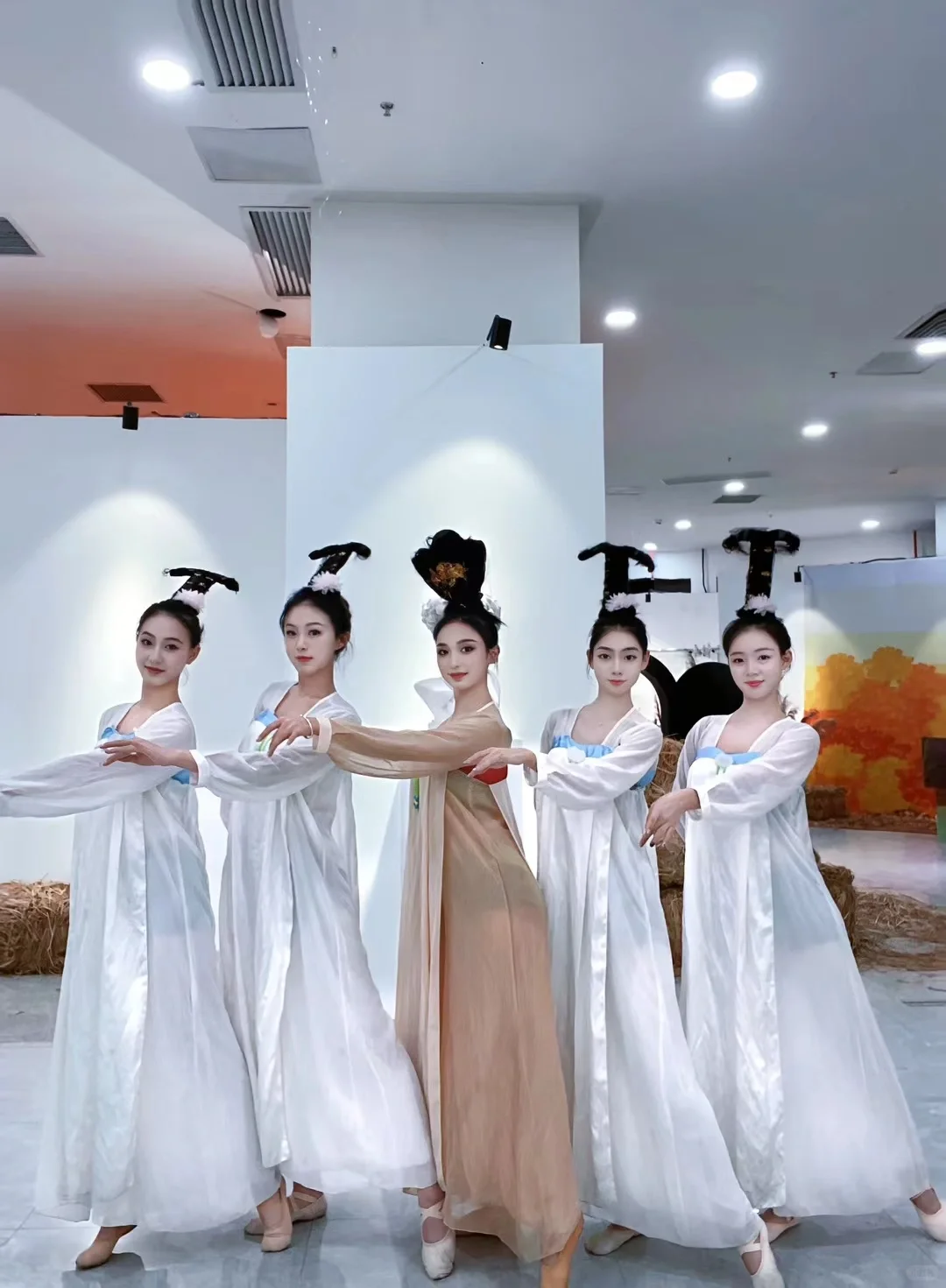 邯郸礼仪模特主持人舞蹈商演