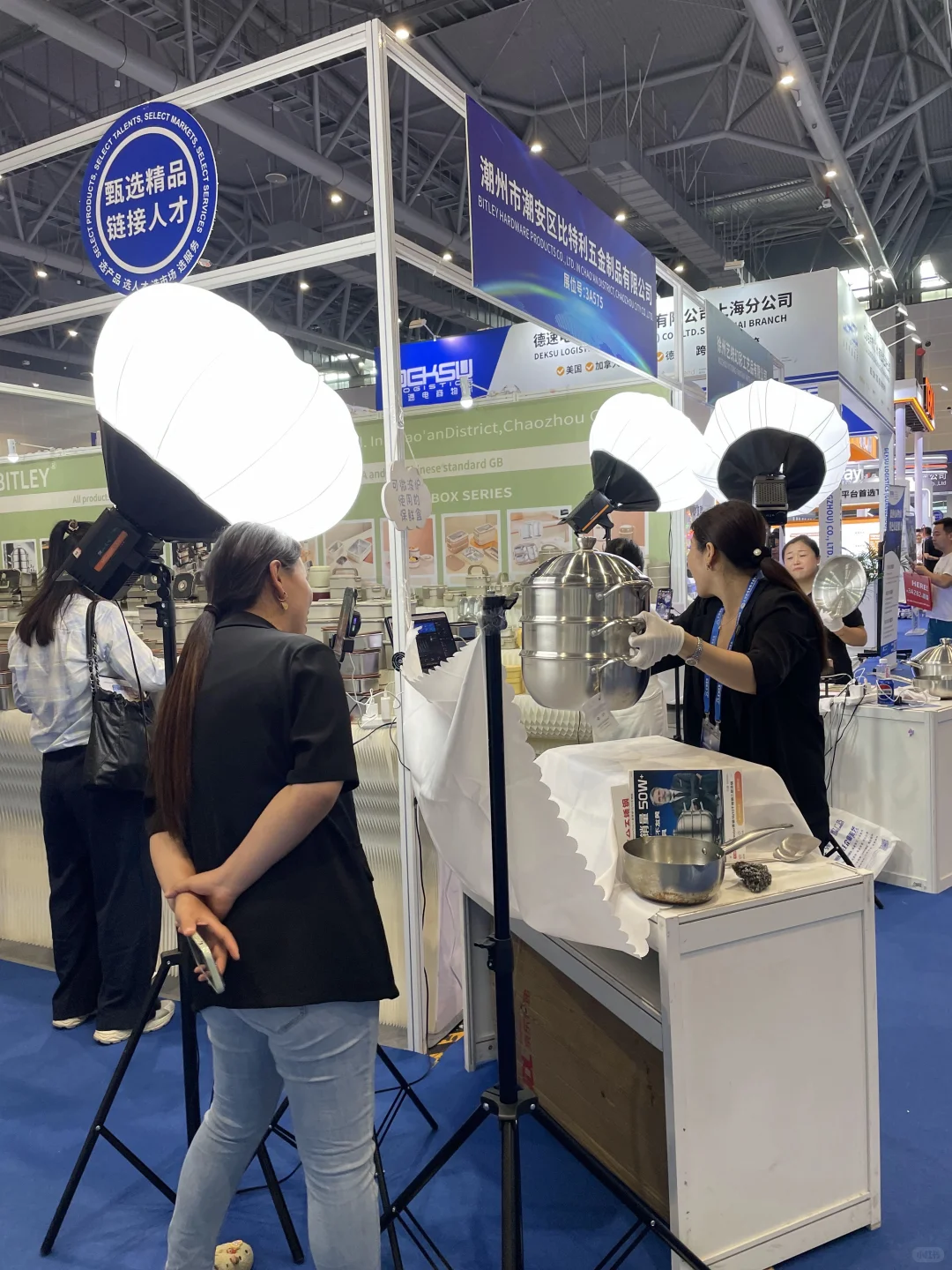 研究生义乌创业| 世界小商品义乌的跨境来啦