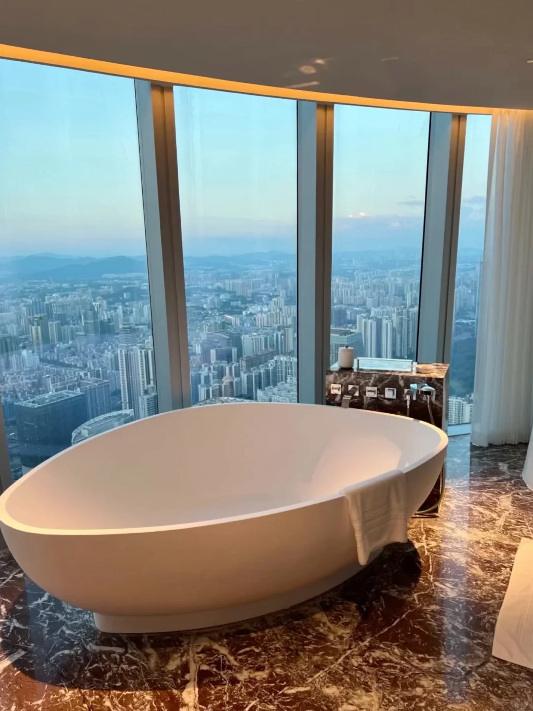 还有人去广州吗？半价（11.28-3.31）四季酒店