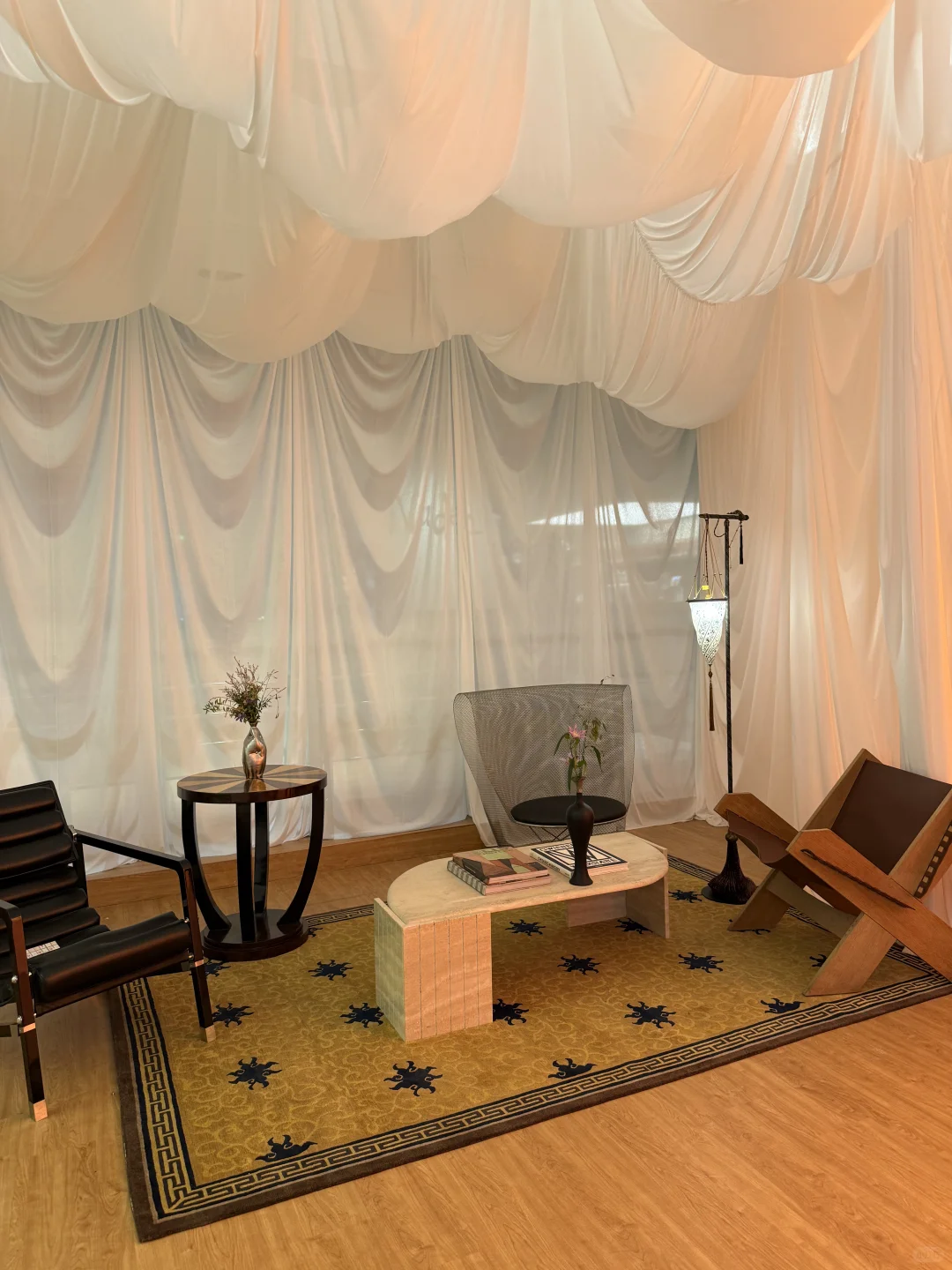 杨采钰环保义卖展