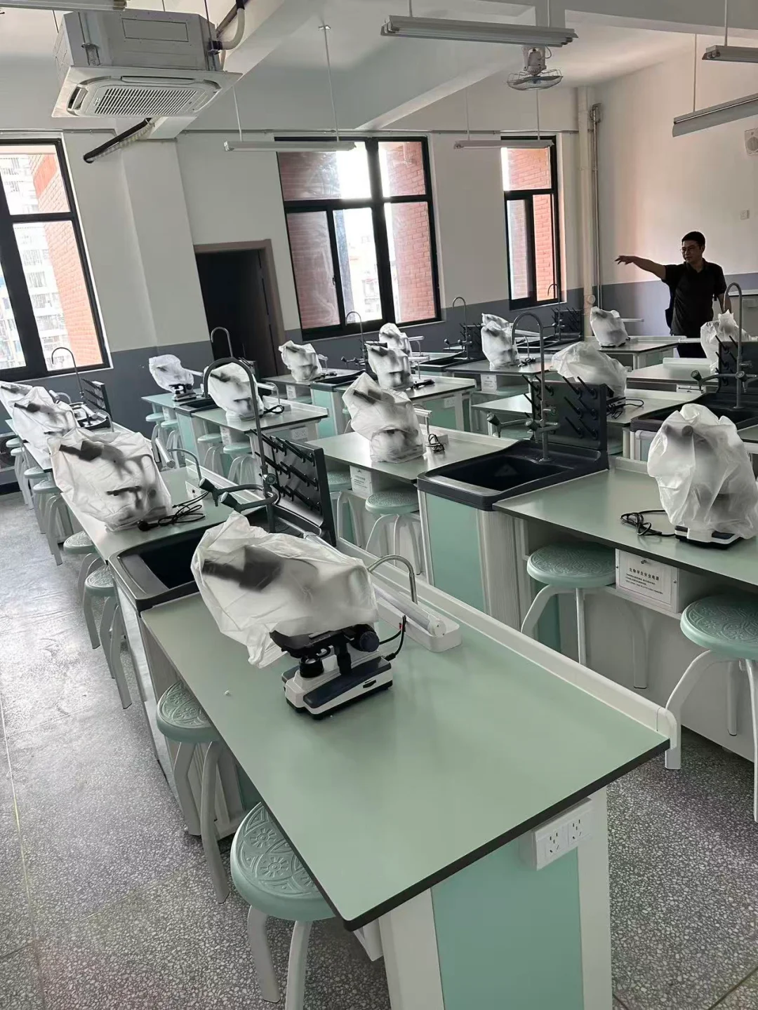 ?实验室&教育装备一站式搞定！