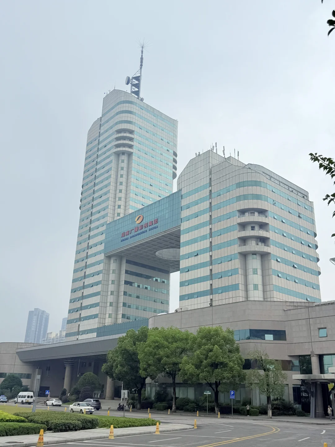 见王鹤棣?提前看《歌手》?芒果招商会PLOG!