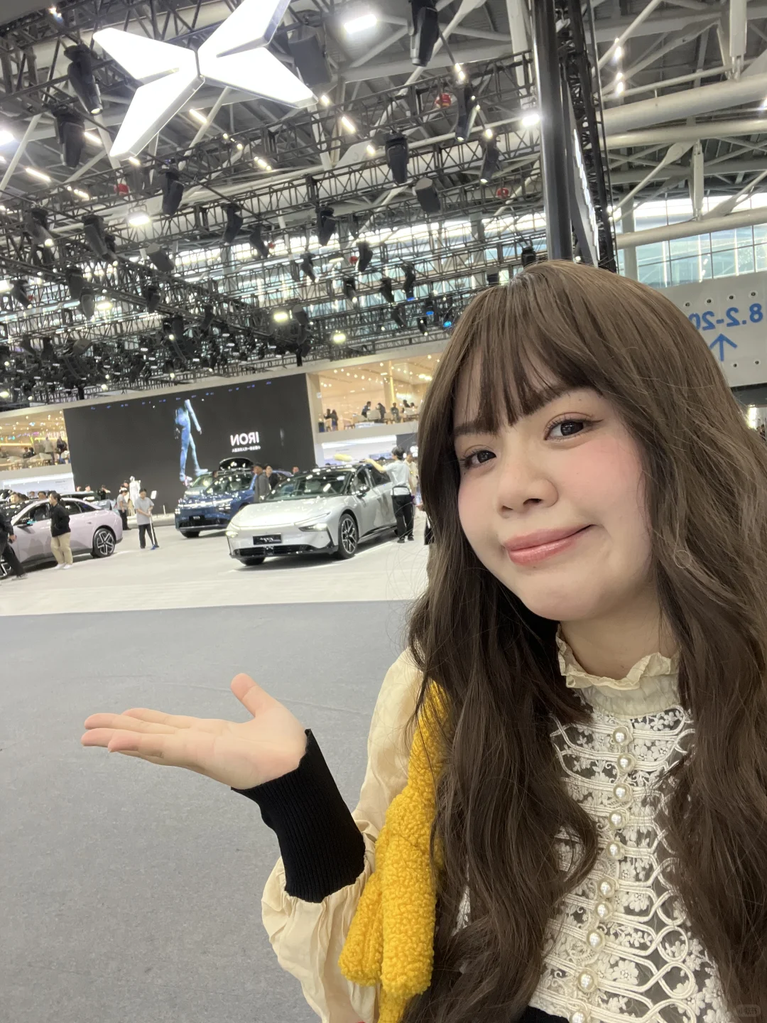 广州国际车展｜小鹏展台 蜜秋来look look