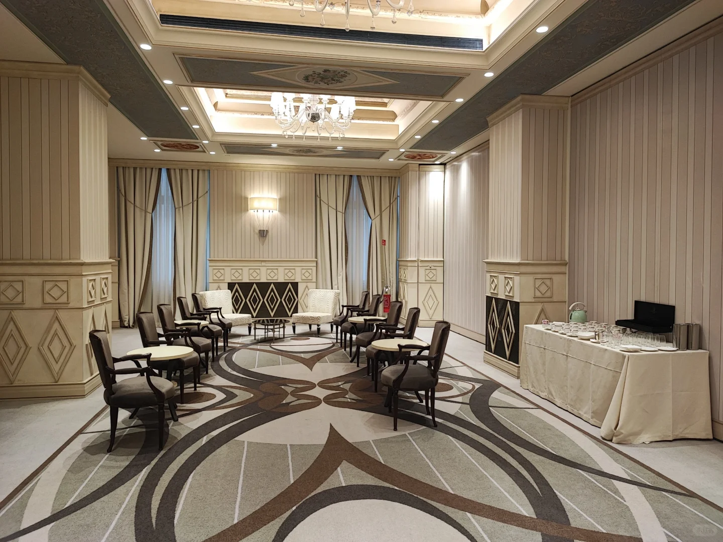 本公司成功举办了中国政府米兰招商会