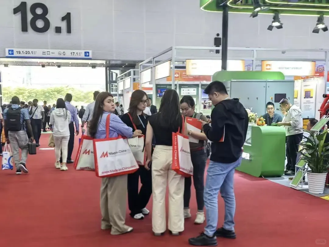 广交会首日！看看买家都多不多，都来自哪里