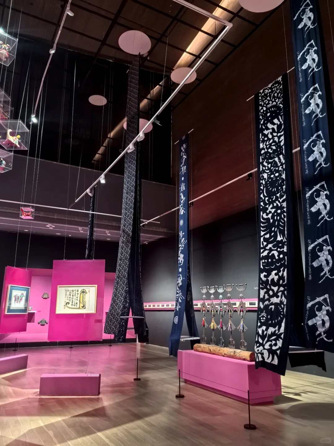 看展记｜韩美林“美的森林”策展真可以