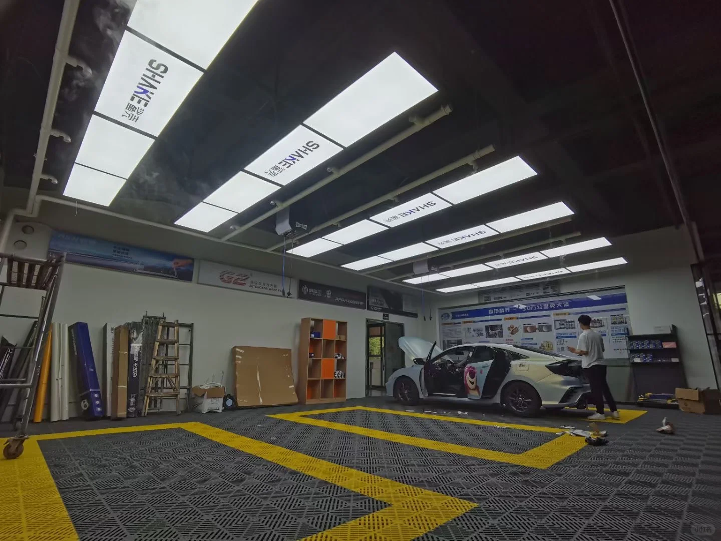 日本贴膜店设备供应商