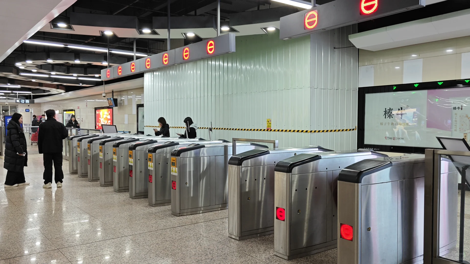 工业展览馆站，砂阳站3号线换乘通道接口