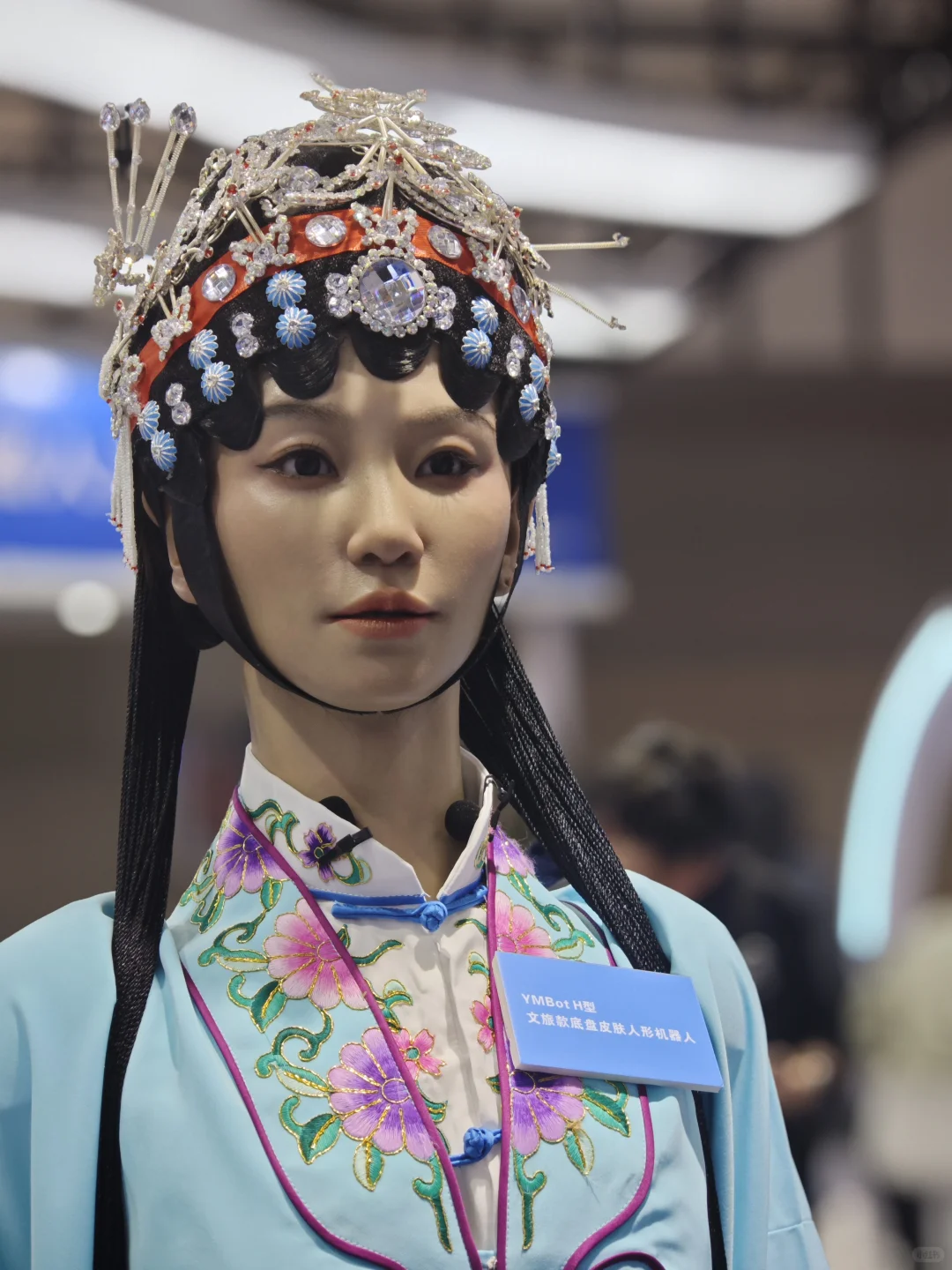 被云幕制造的文旅款底盘皮肤机器人惊艳啦