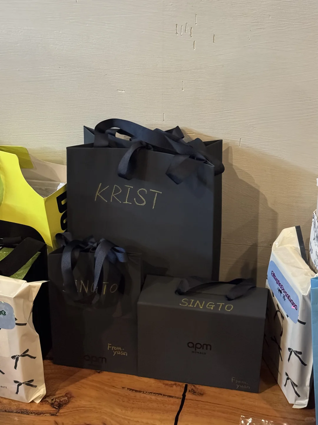 送的耳钉被狮子在推介会翻牌了？