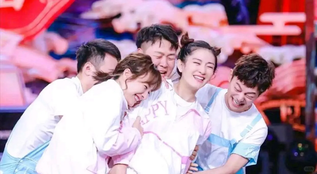 重磅回归！快乐家族五人原班首秀团综，10.2