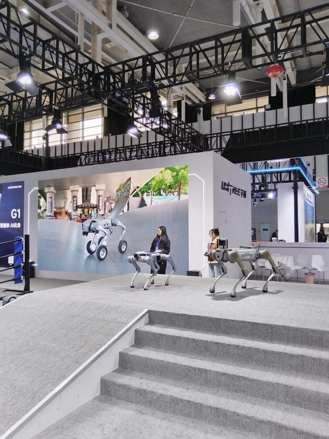 沉浸式逛智能制造博览会，寿险顾问时代同频