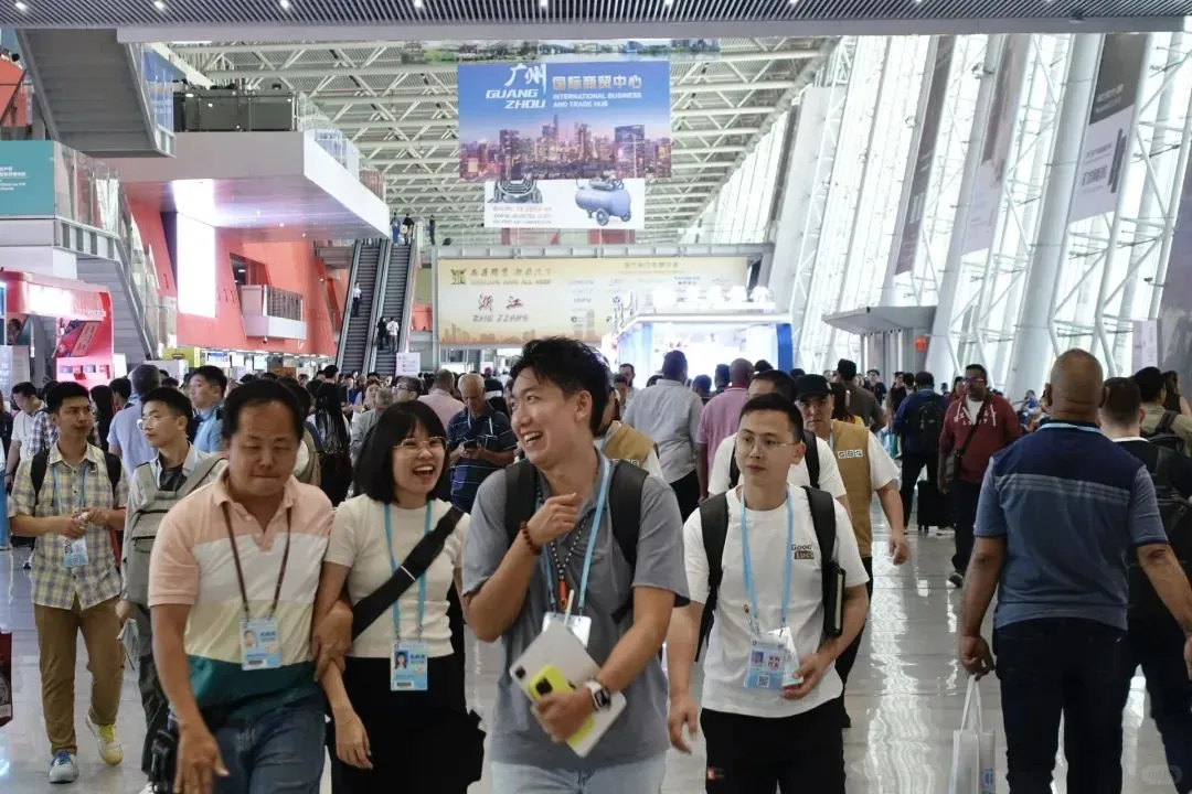 广交会首日！看看买家都多不多，都来自哪里