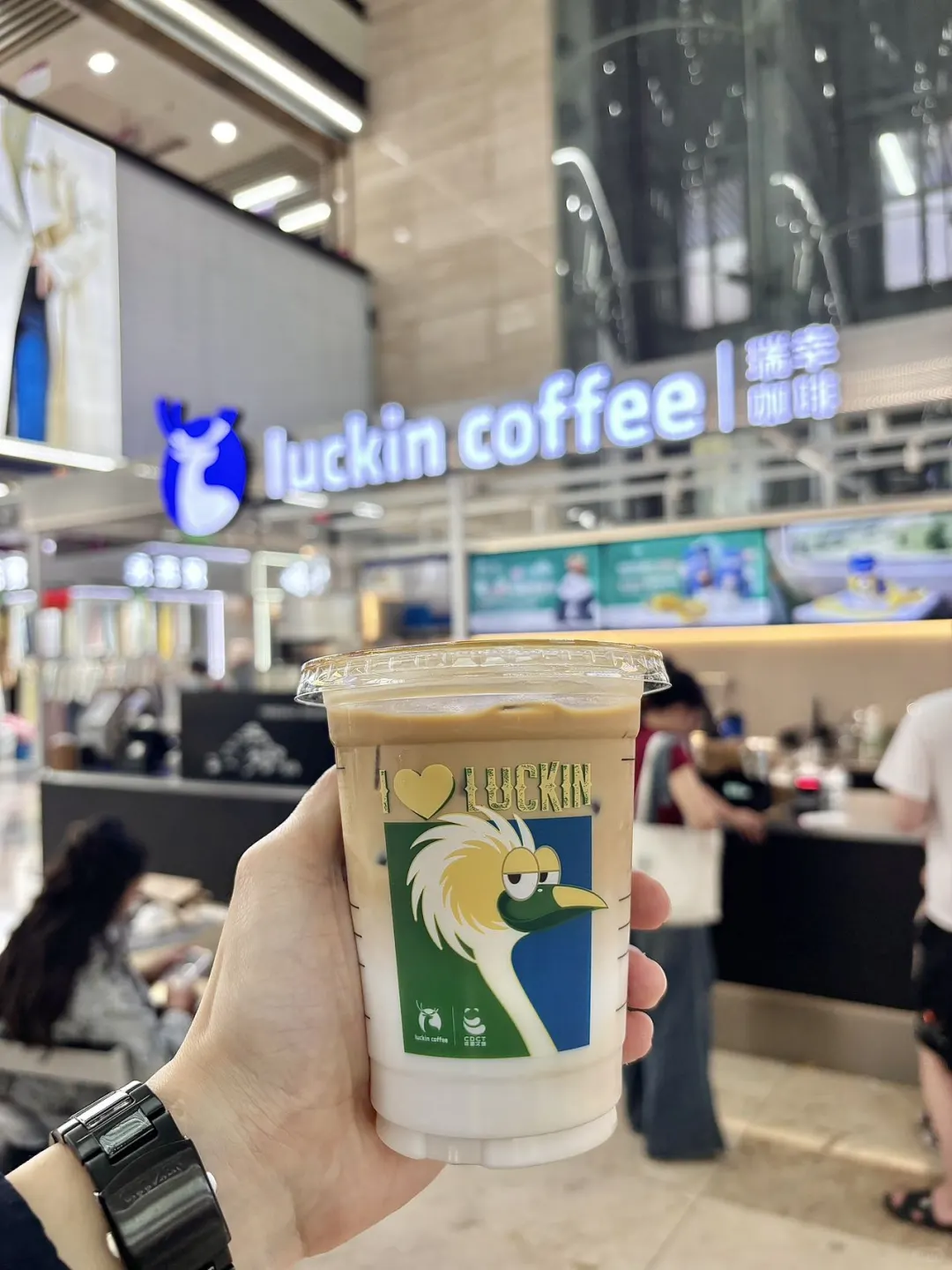 速来❗篁园五一服装展狂撒 1000 杯瑞幸❗