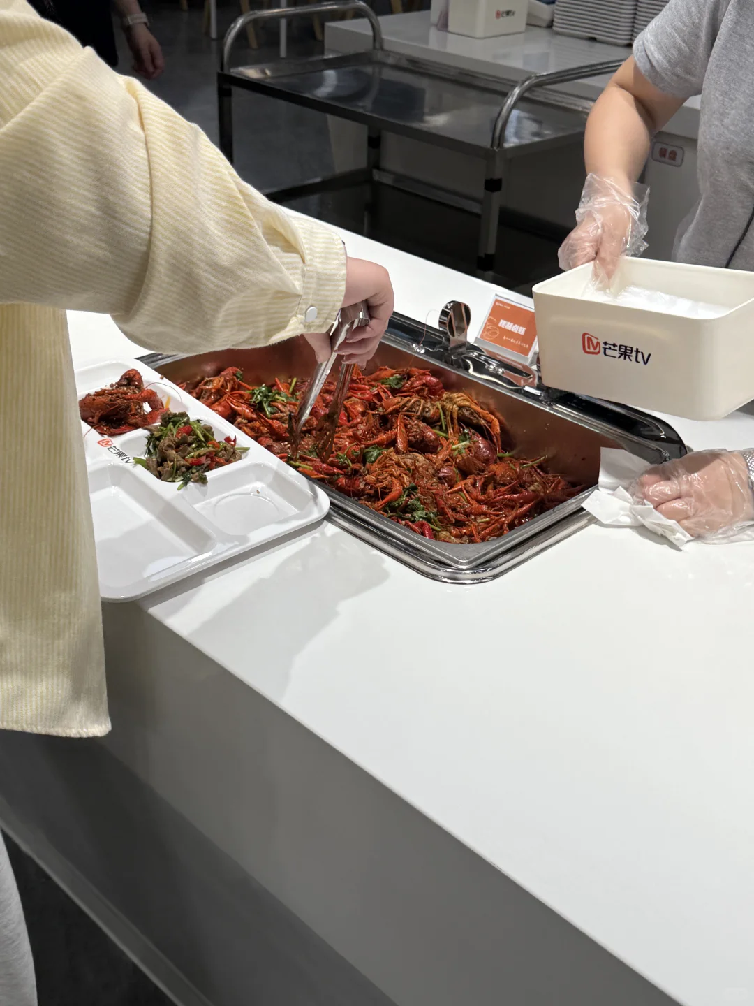 见王鹤棣?提前看《歌手》?芒果招商会PLOG!