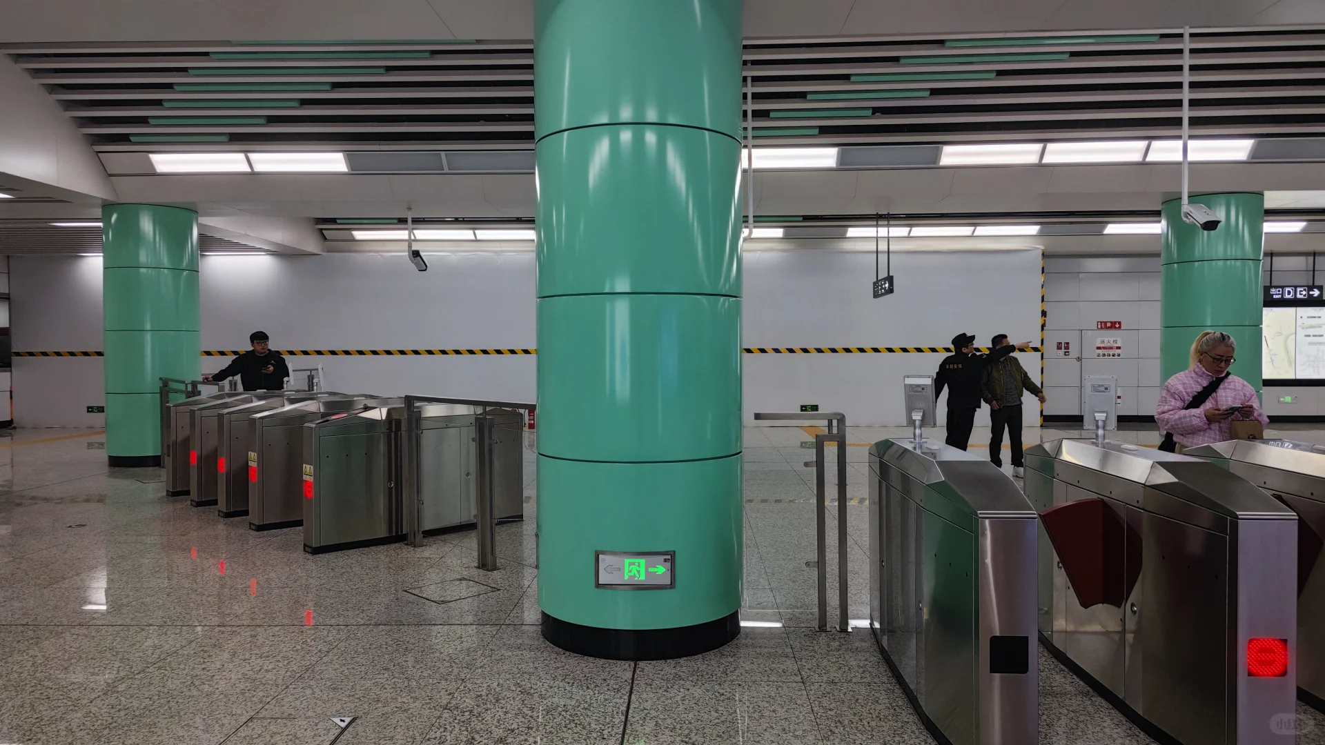 工业展览馆站，砂阳站3号线换乘通道接口