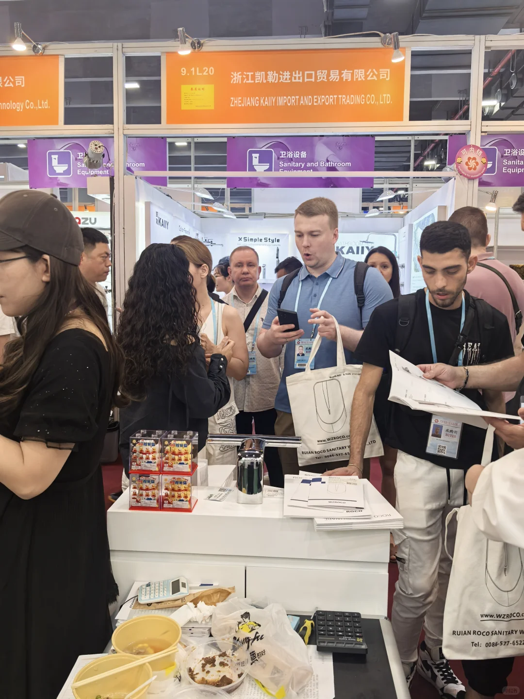 广交会二期第一天忙不停