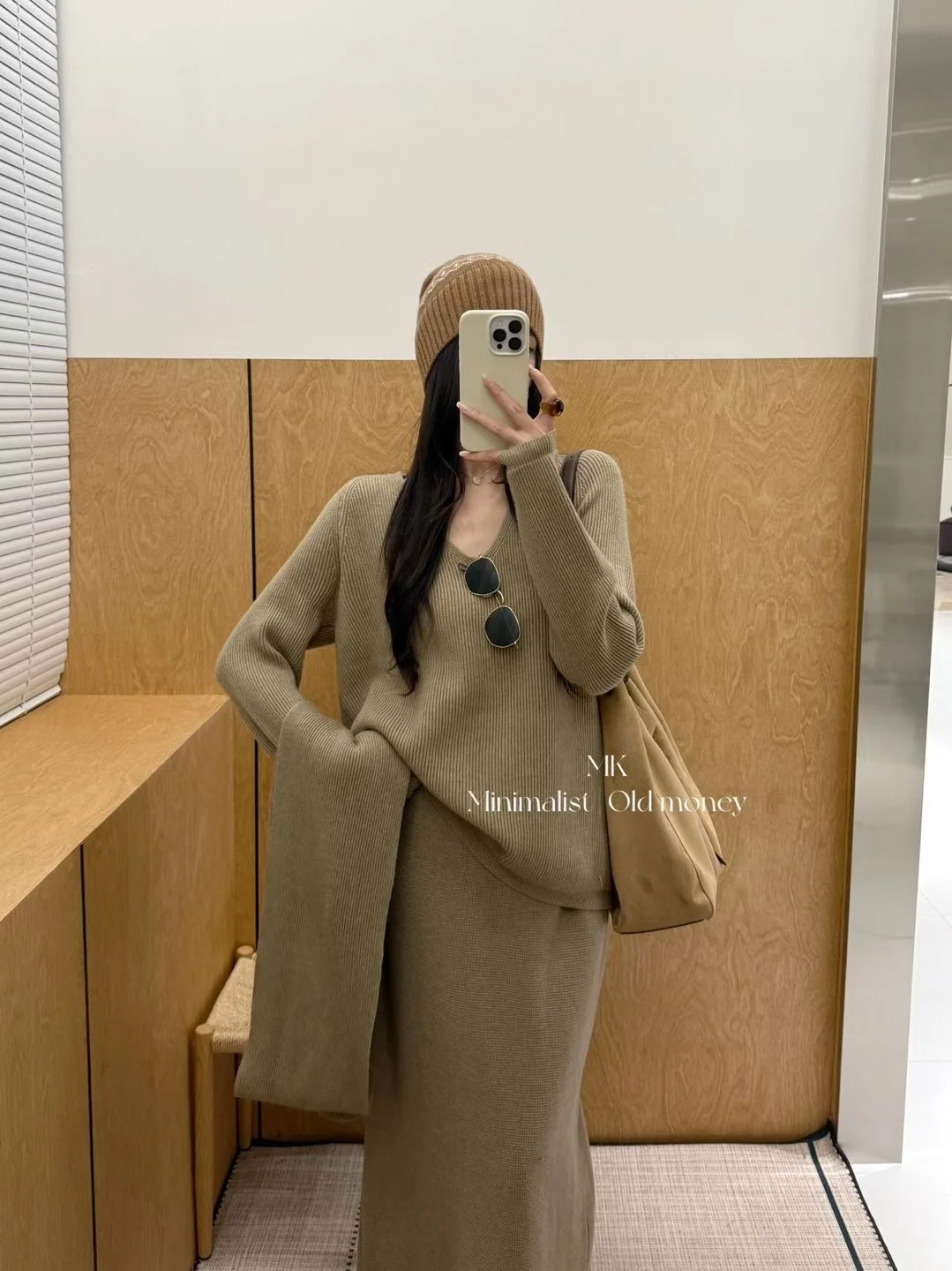 针织批发找源头｜秋款针织衫刚下生产线?