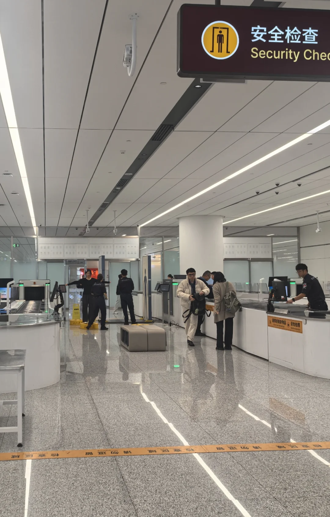 # 三亚之行初体验：咸阳机场T5航站楼的差异