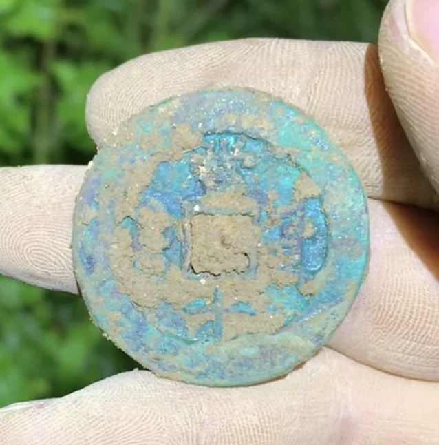 揭露一个内容特别炸裂的直播间