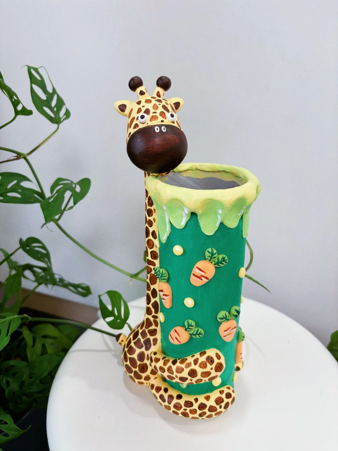 废物利用手工改造?薯片筒diy长颈鹿收纳罐