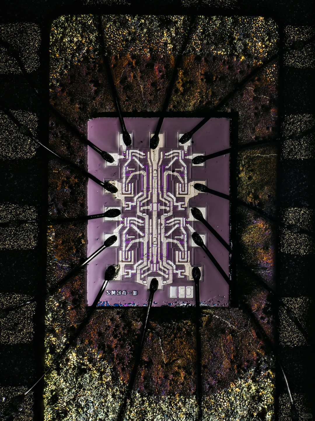 微观世界探索丨古老芯片丨5倍两种布光