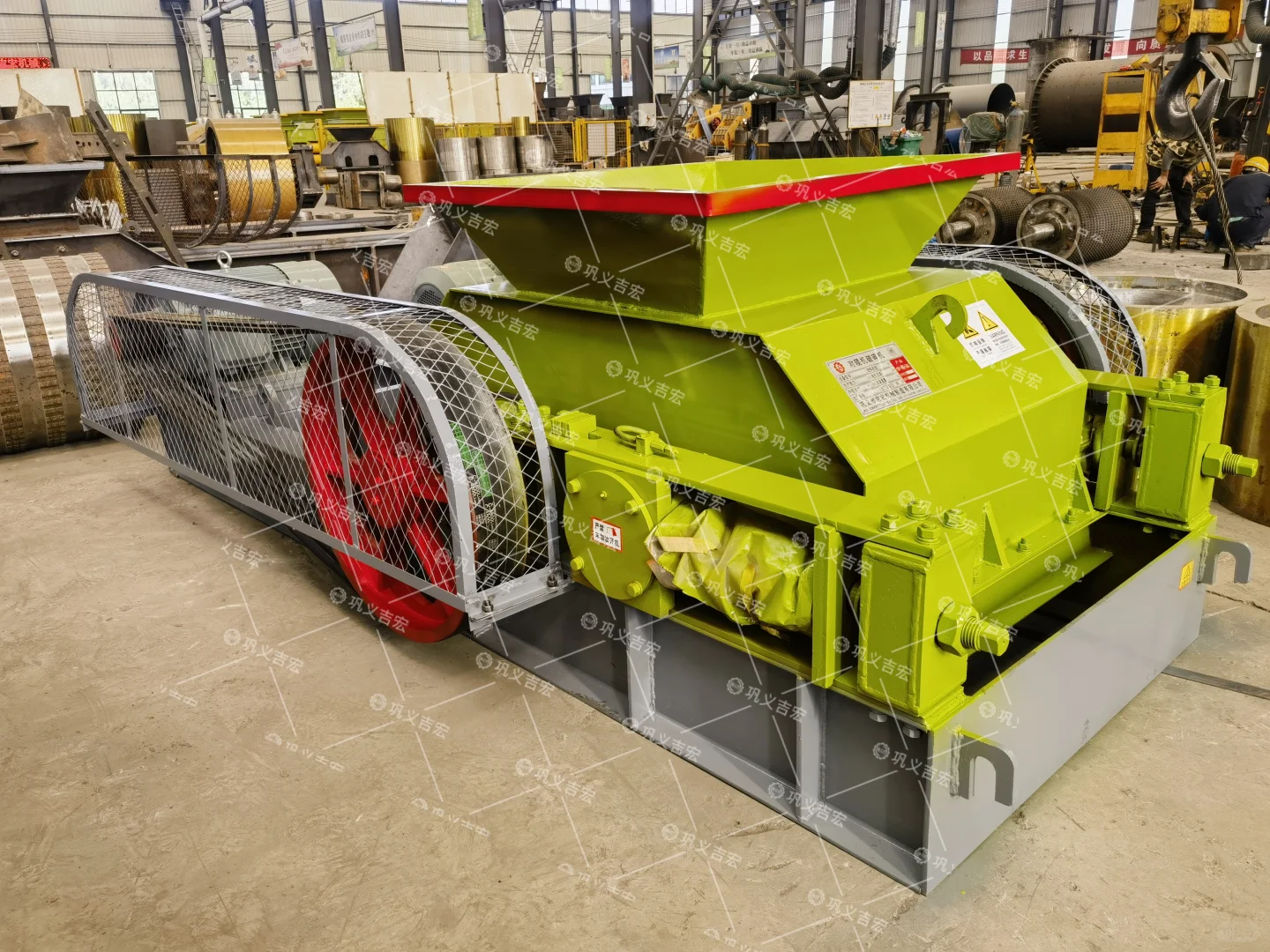 高效低粉破碎增碳剂狼牙齿辊破碎机表现如何