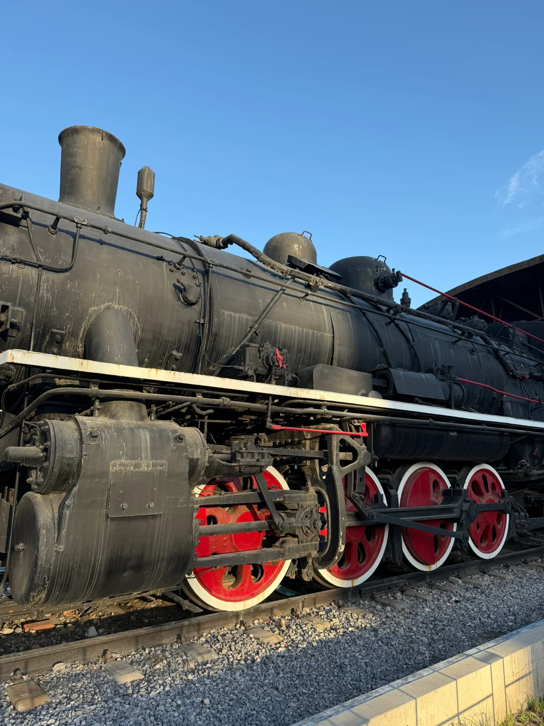 火车头来喽铁轨上的交通工具✨