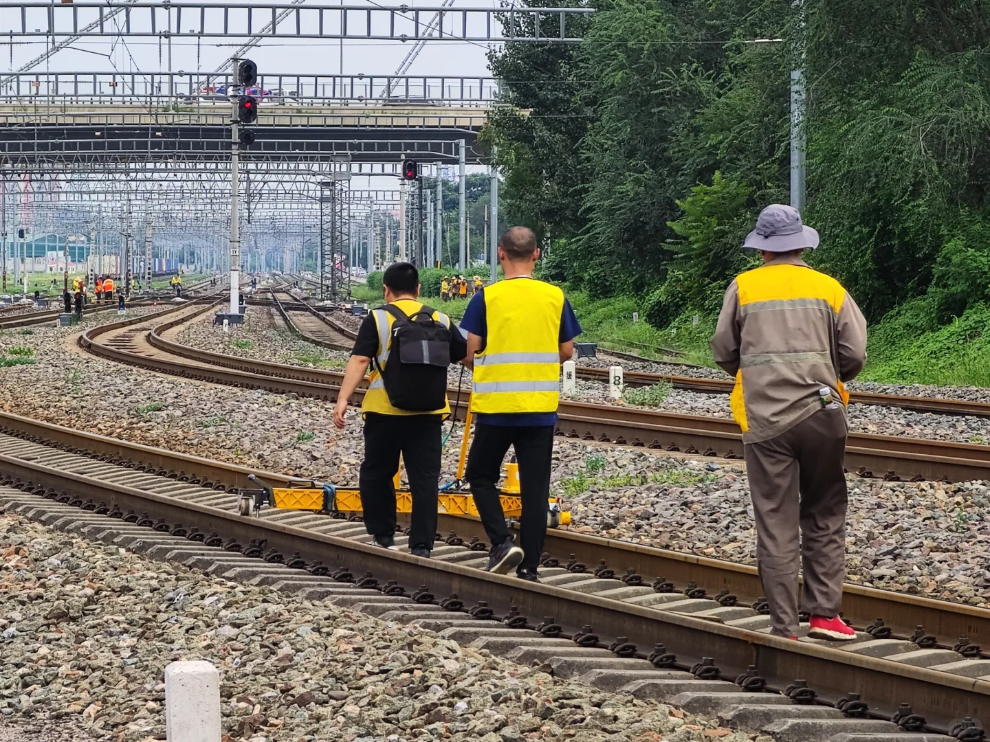 你们见过铁路钢轨上的“卡丁车”吗？