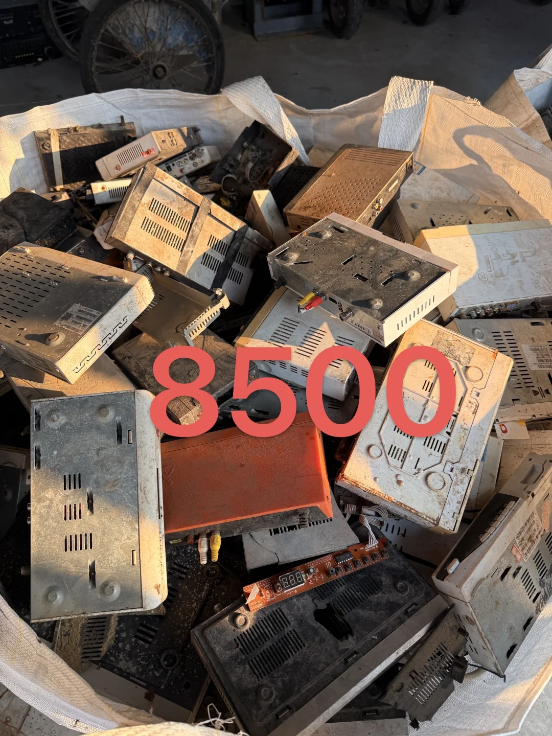 废旧开关居然每吨值这么多米