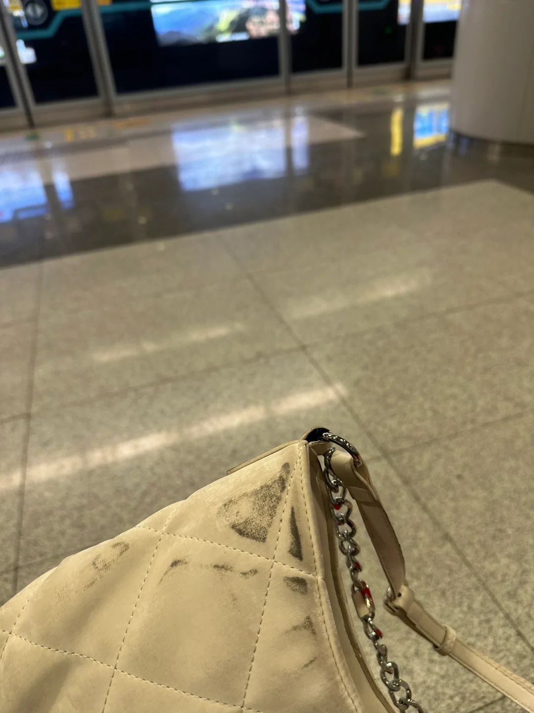 石家庄的地铁安检机…