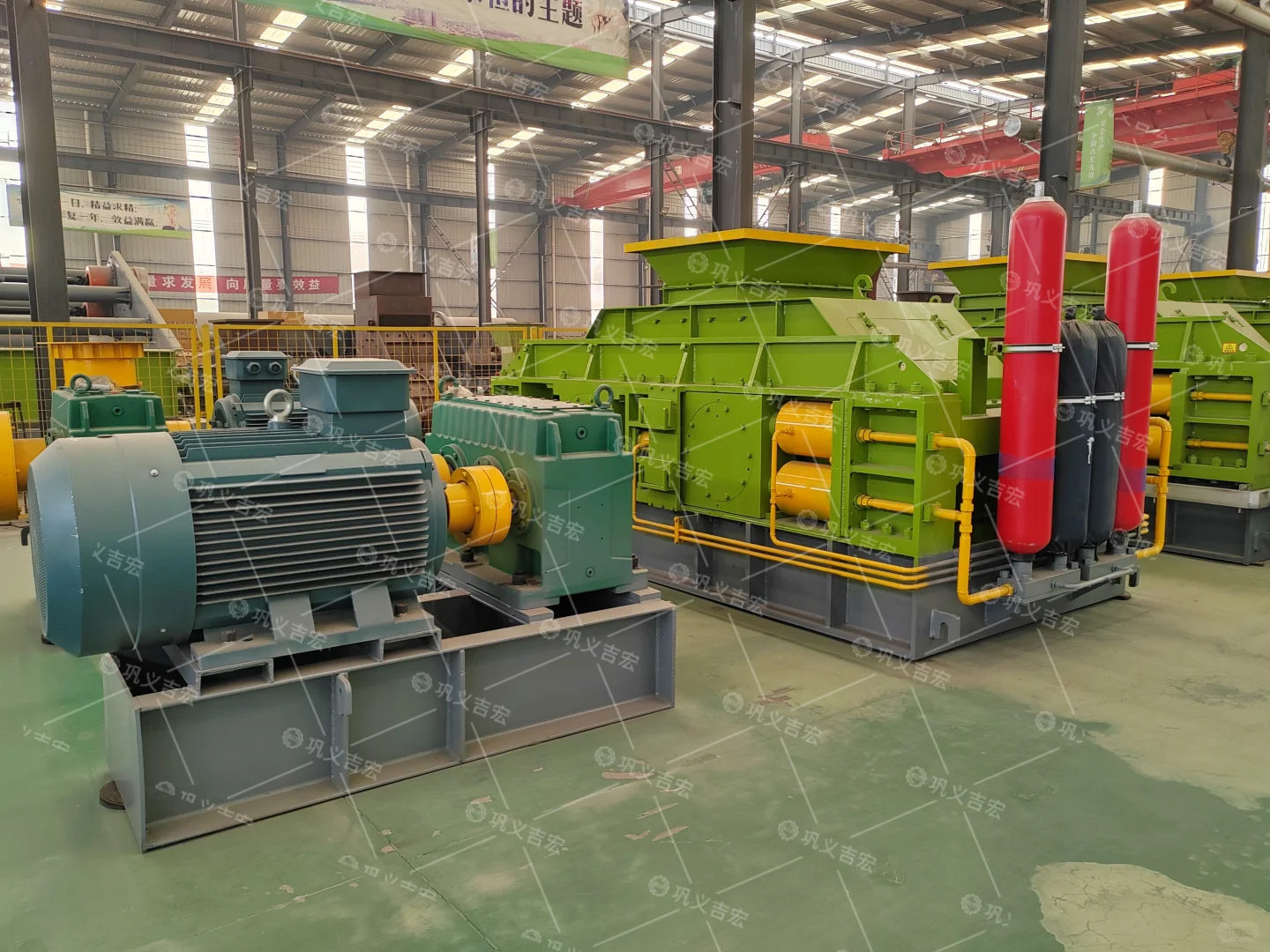 3公分鹅卵石破碎 对辊破碎机更具经济性