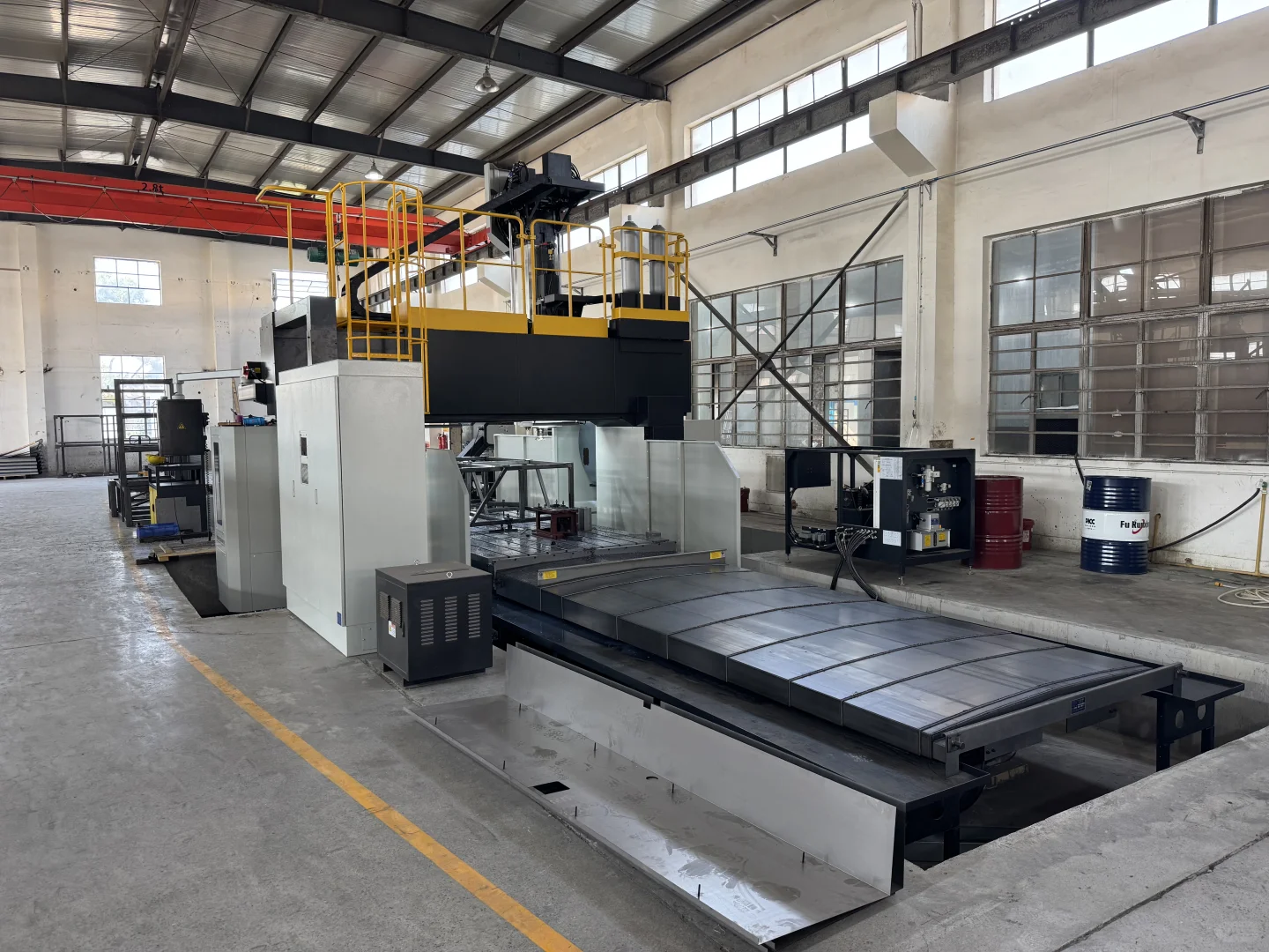 新上了一台大型龙门铣