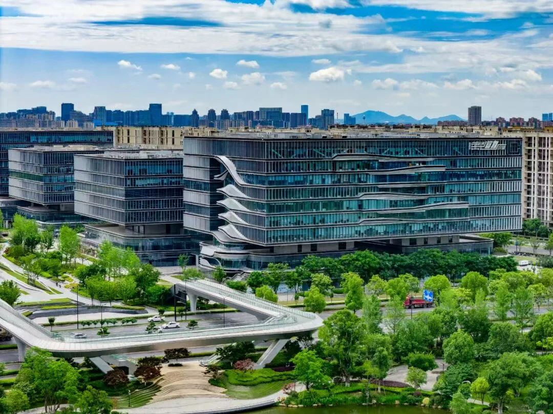 临平上新!极逸×零一万物搞大事:游戏AI大模