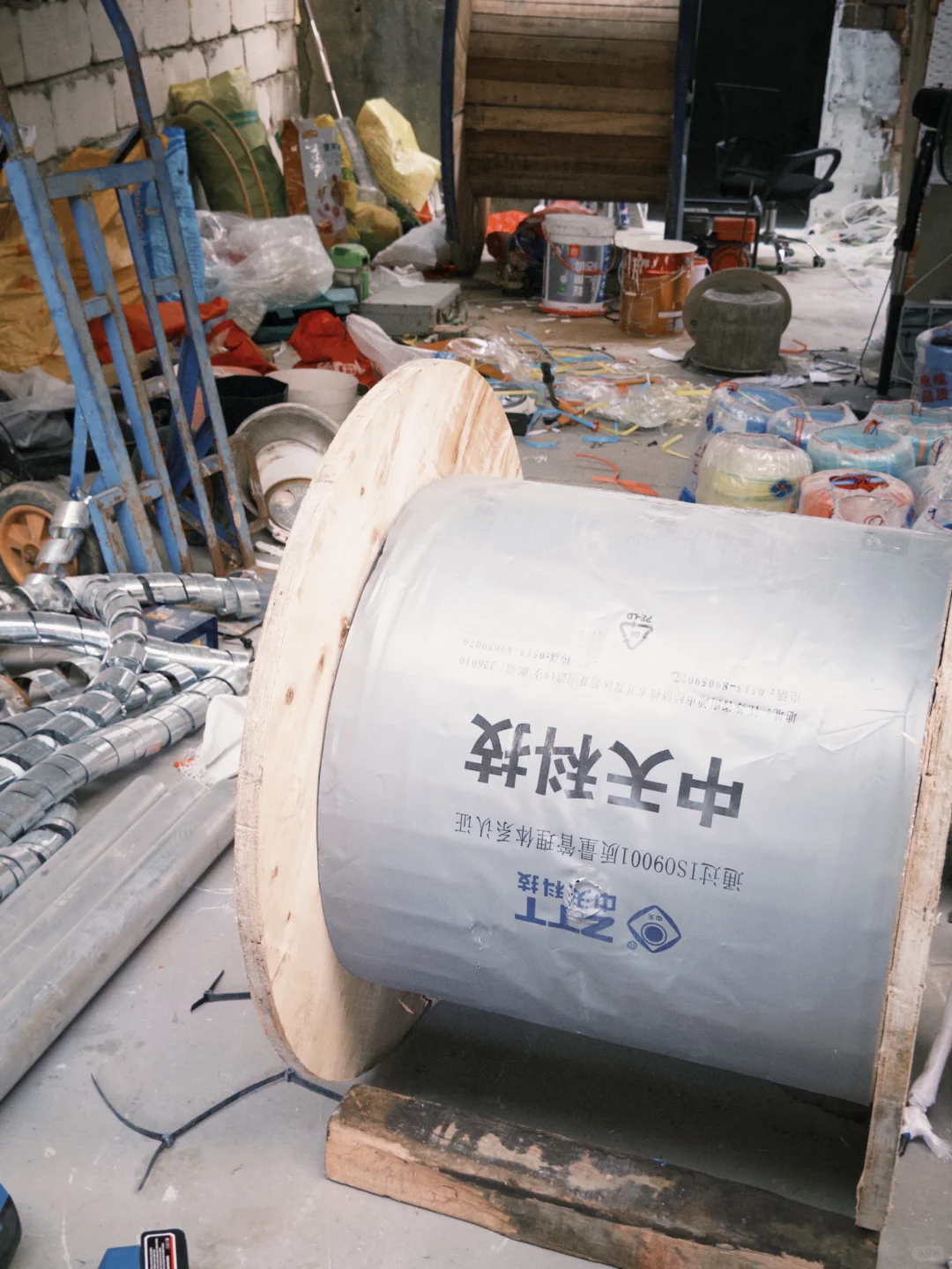 闺蜜在买包，我在收电缆：靠废铜烂铁月入3w