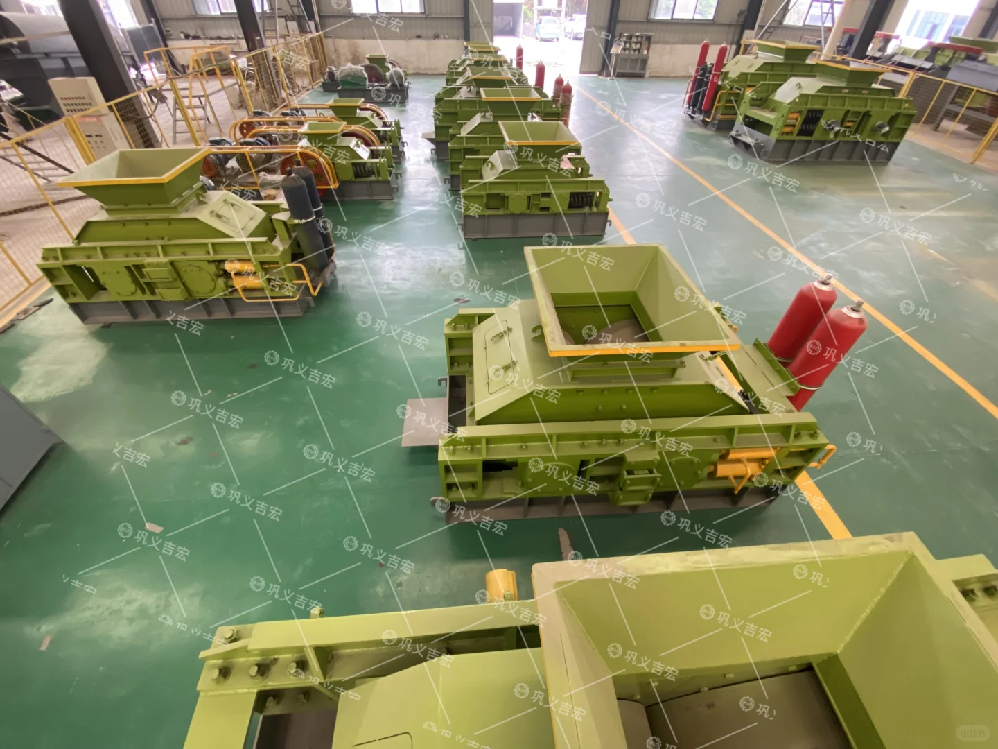 对辊破碎机：高效多能的破碎解决方案