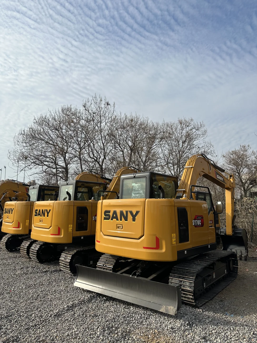 河南三一挖掘机一级代理商