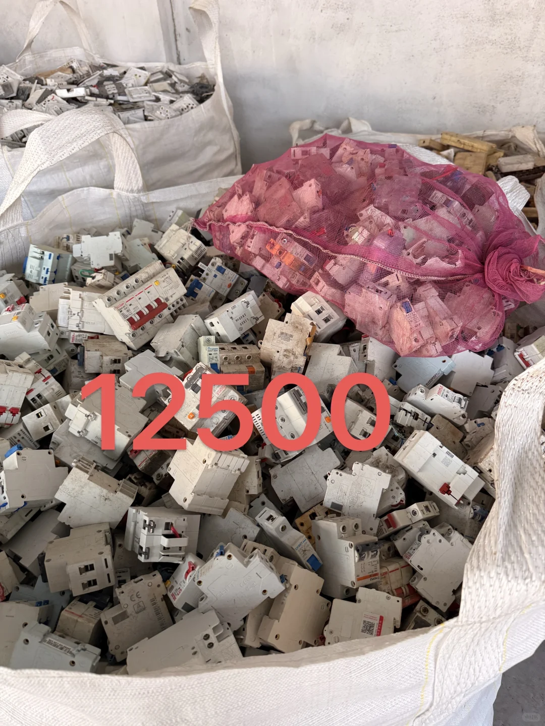 废旧开关居然每吨值这么多米