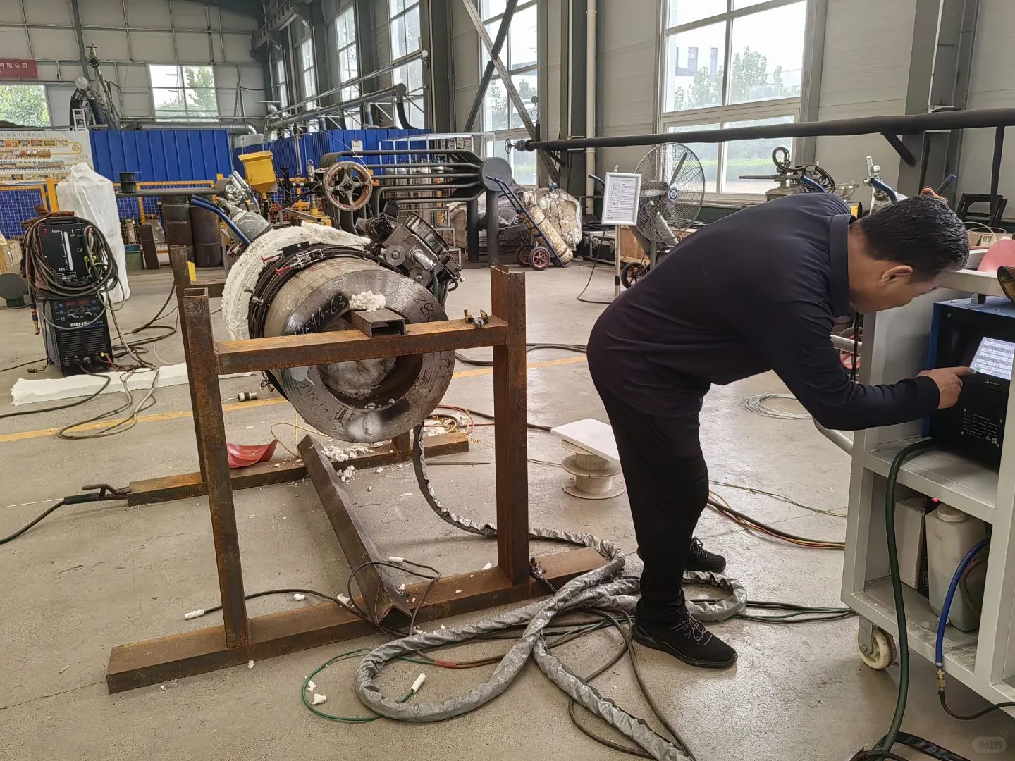 今天跟师傅下车间