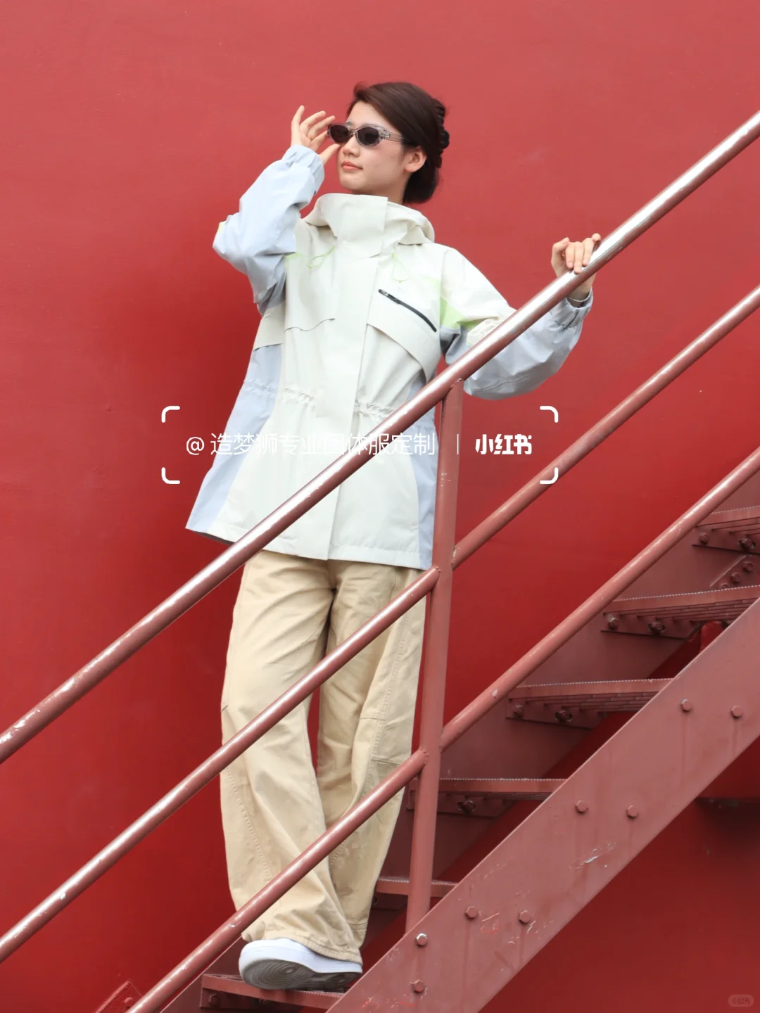 企业采购看过来!冲锋衣工作服高级小众穿搭