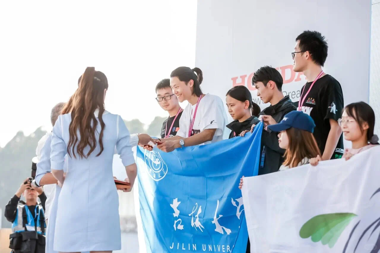 往昔，辉煌似繁星闪耀