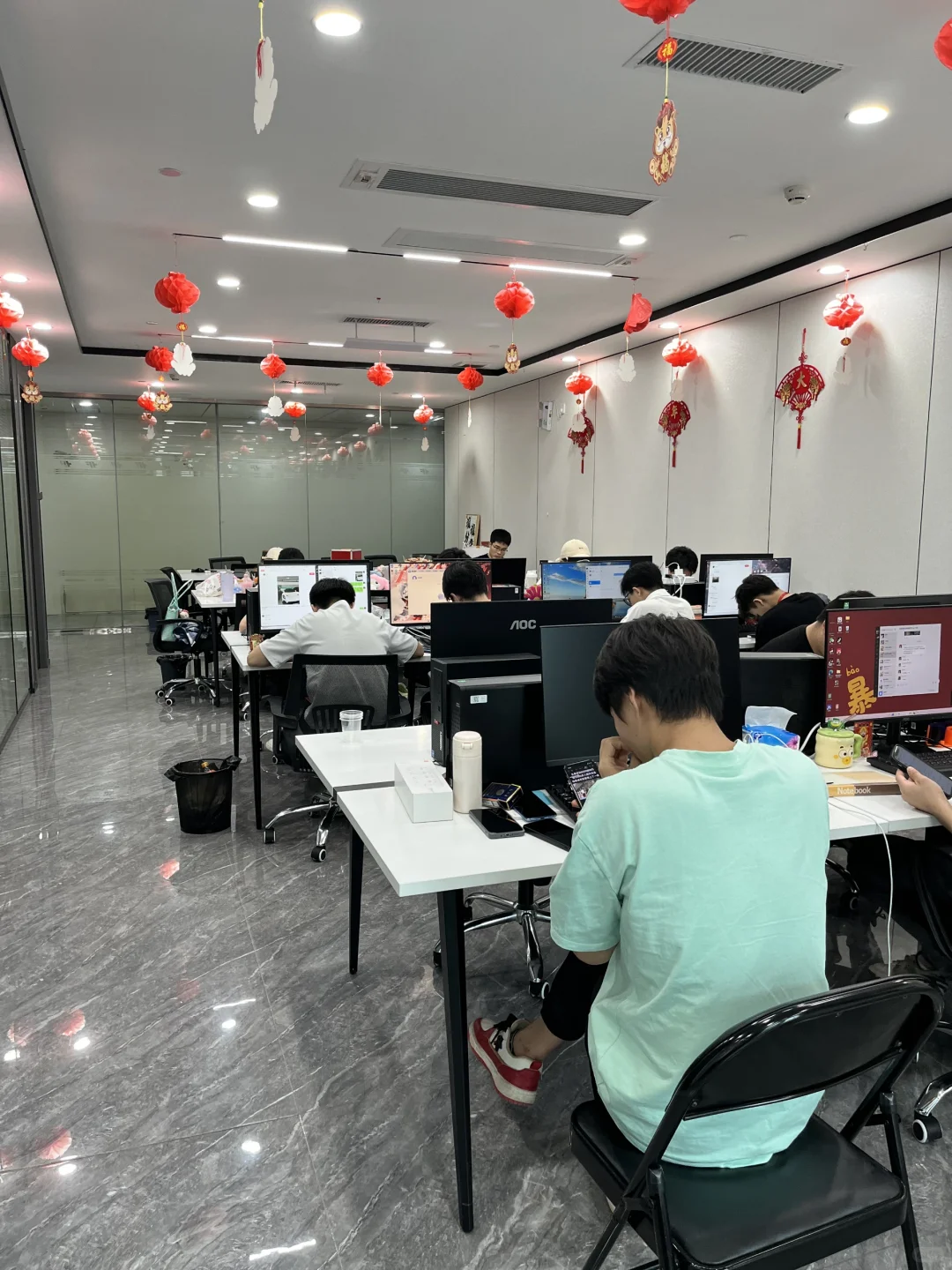 又一年六一八!佛山电商公司节日氛围