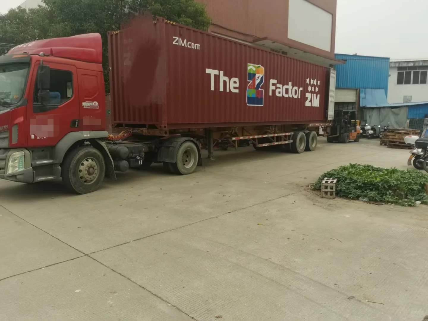 为什么更建议小白去工厂做外贸？