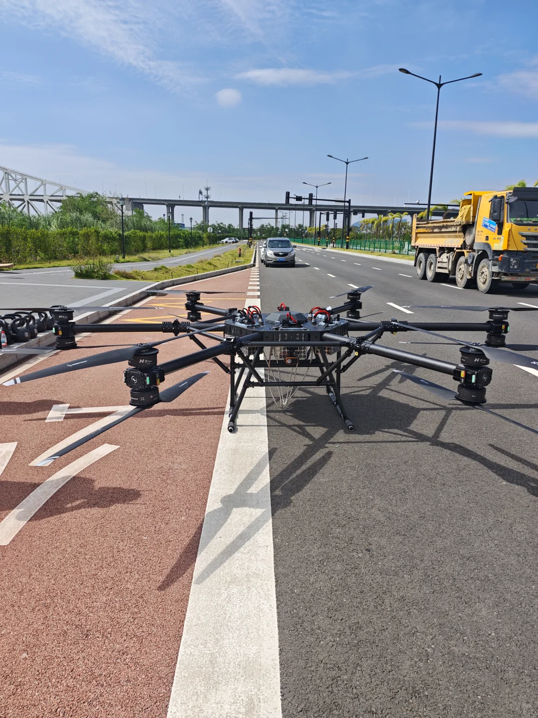 翎翼航空新款LY200型大载重无人机下线并交付