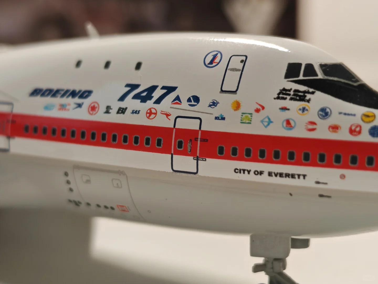 YY wings首架波音747-100模型。