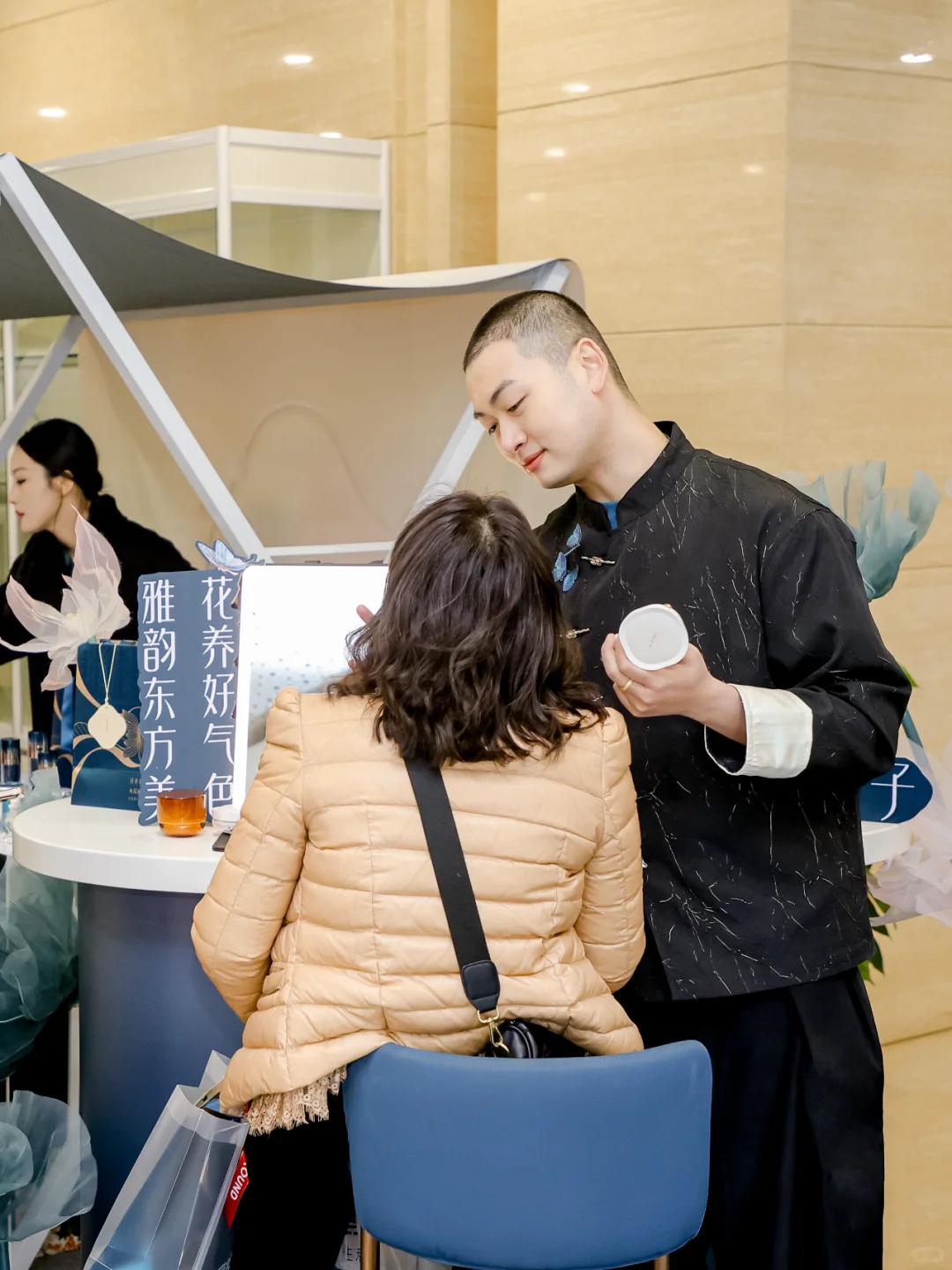 花西子入选2024国民消费·国货潮品创新案例