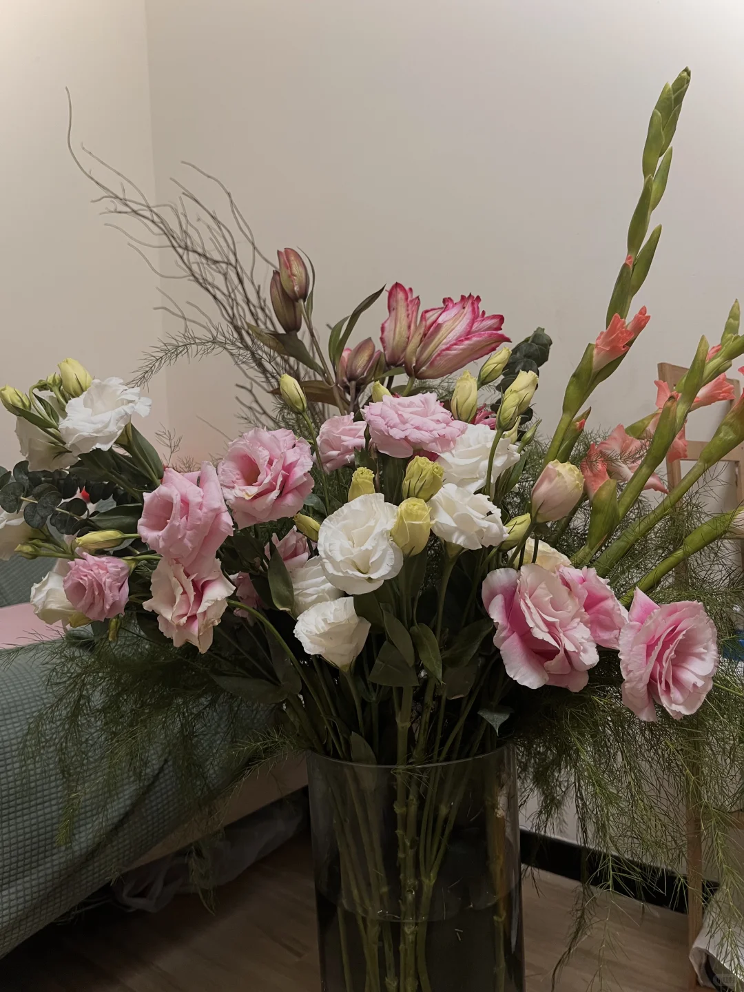 今晚估计要看着自己插的花睡不着了