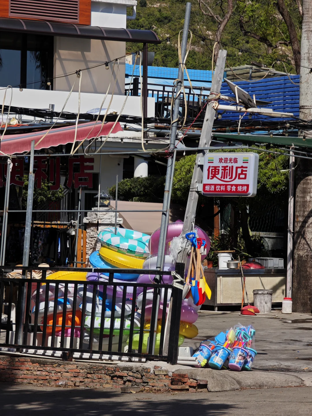西贡村｜是他乡，也是回不去的故乡