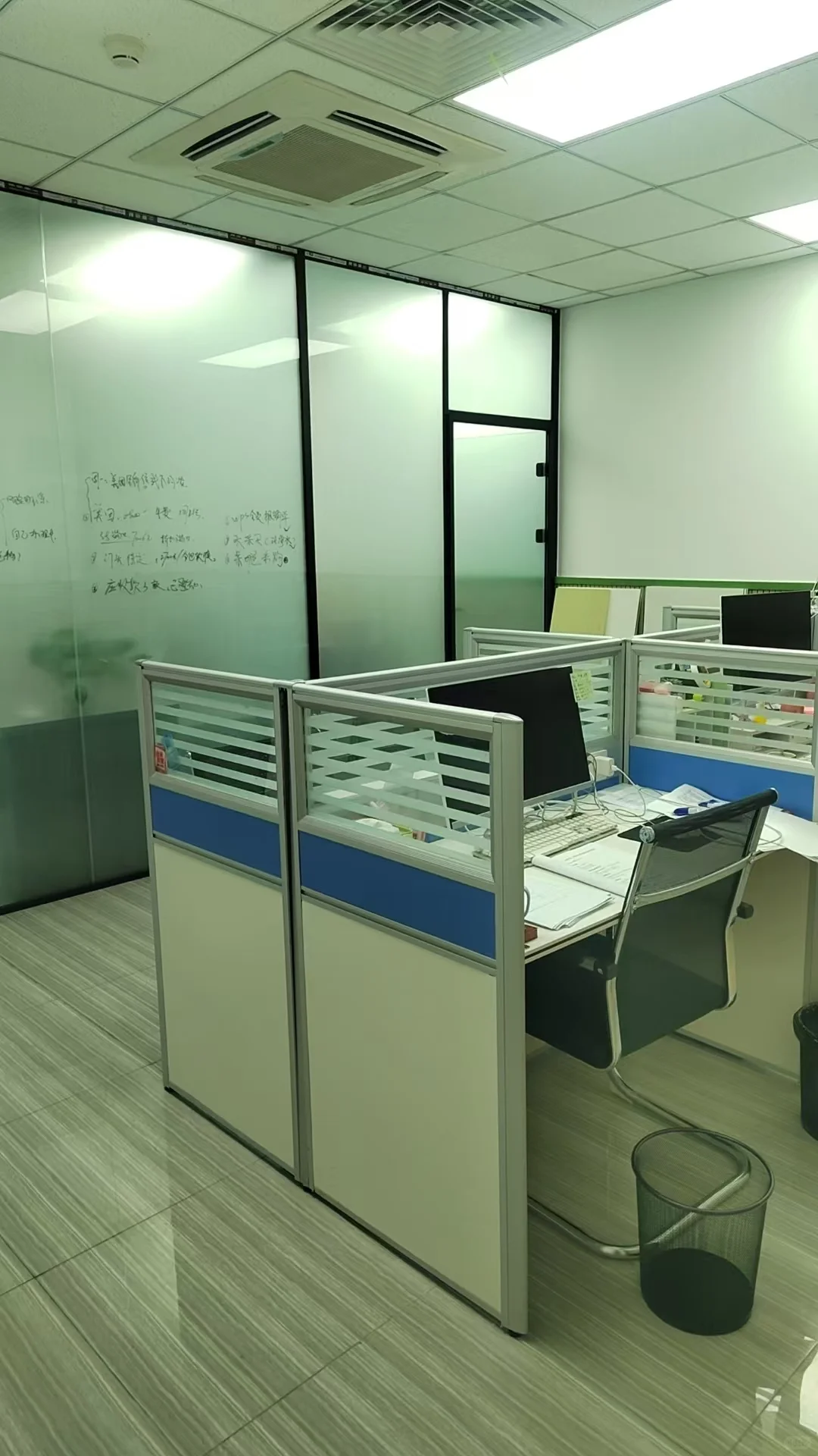 哇哦!新入职的公司真是爽翻啦!哈哈哈哈