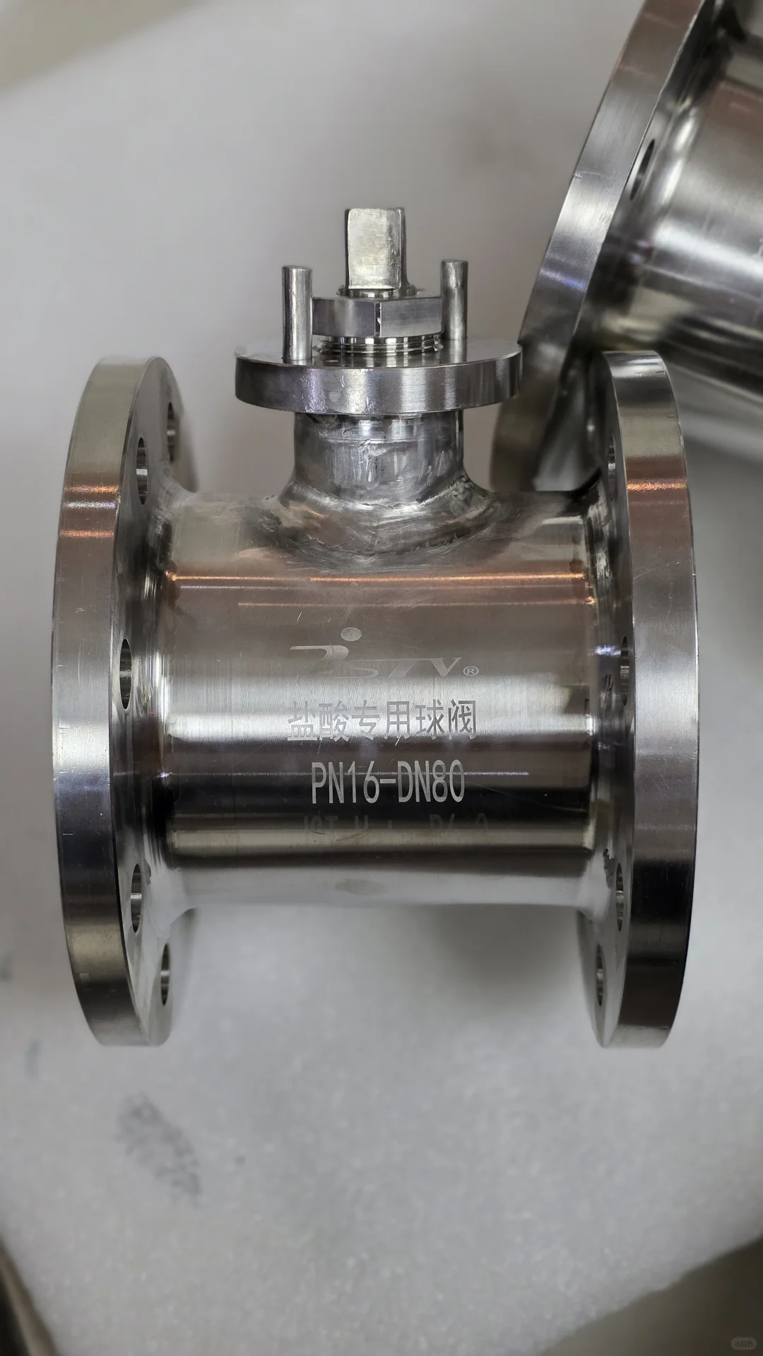 盐酸介质要用什么材料的阀门？